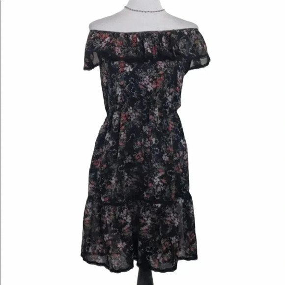 MIM M black‎ floral off the shoulder dress - Picture 2 of 8
